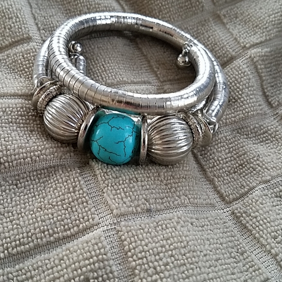 Jewelry - Picture 2 of 2